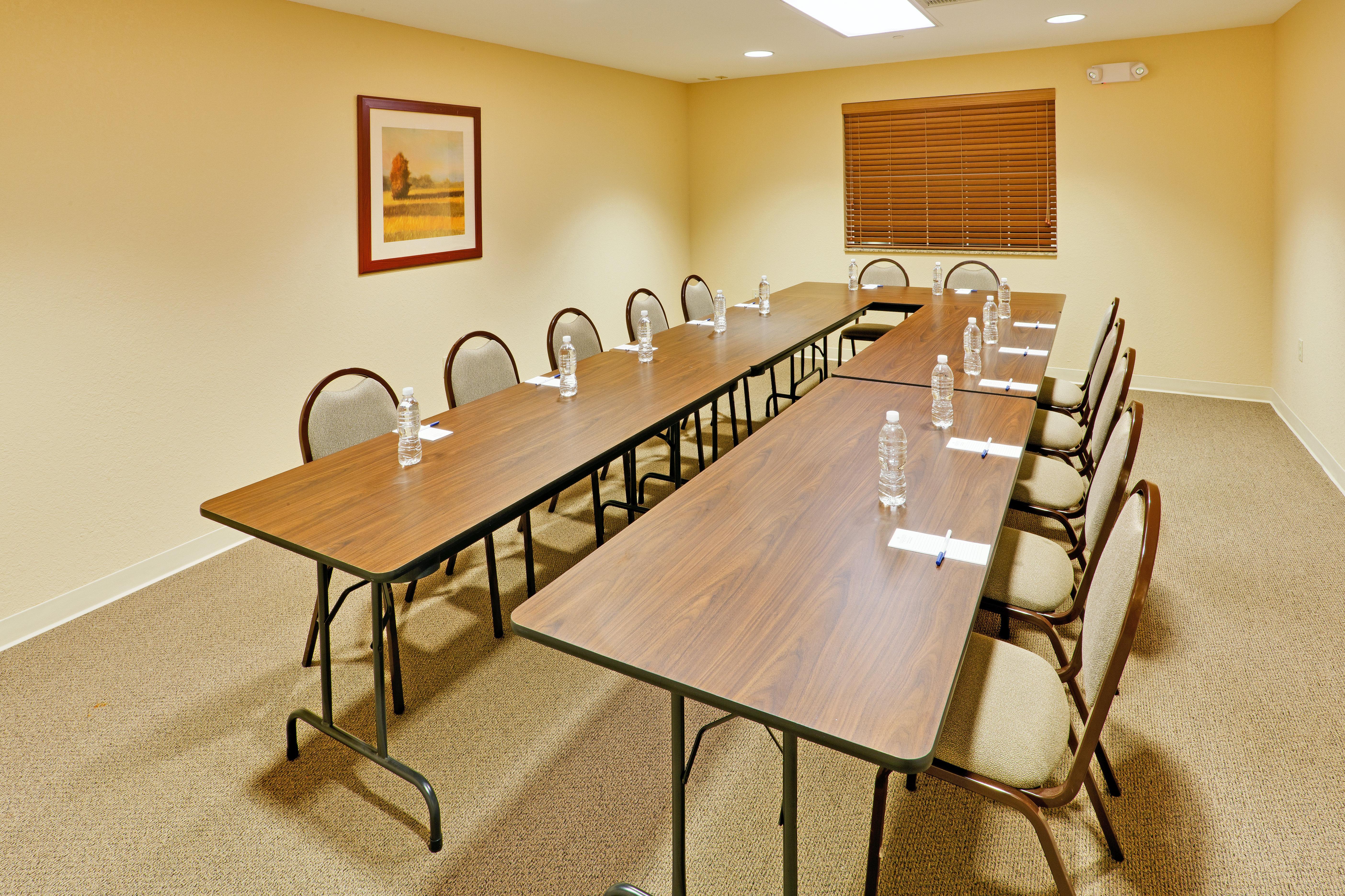 Candlewood Suites Hazleton By Ihg Экстерьер фото